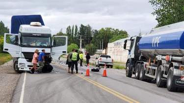 El tránsito estuvo interrumpido en el lugar del accidente. Foto gentileza Gabriela Gordillo.