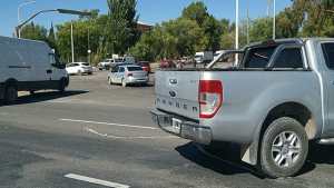 Levantaron el corte en Ruta 7 trabajadores del Mercado Concentrador de Neuquén