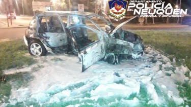 El conductor del Renault Clio no resultó herido. Foto: Gentileza