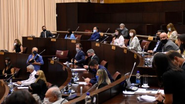 La sesión se realizó de forma presencial en el edificio de Leloir 810. Foto: Florencia Salto.
