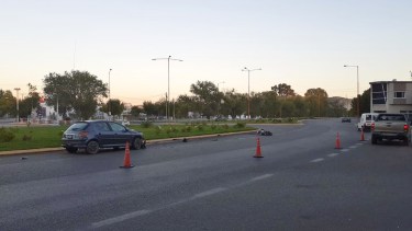 Un accidente dejó como saldo un motociclista herido en la ruta 22 en Regina. (Foto gentileza)