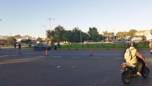 Motociclista herido tras ser embestido por un auto en la ruta 22 en Regina