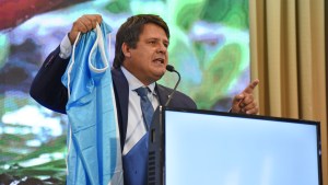 Son 7 los artículos que propone cambiar Gaido con la enmienda en Neuquén