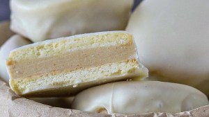 Dulce como alfajores bon o bon