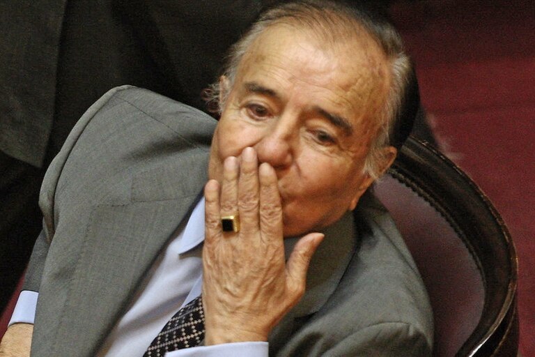 El anillo de oro tiene gran valor para la familia del fallecido expresidente Carlos Menem. Foto archivo.