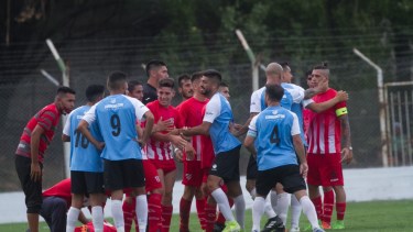 El Rojo terminó lleno de bronca y fastidio. (Foto: Pablo Leguizamón)