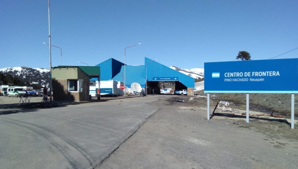 La medida ya se encuentra en funcionamiento en el Paso Cristo Redentor y  se aplicará de manera gradual en el resto de los pasos fronterizos a Chile. (Archivo Centro de Frontera Pino Hachado)