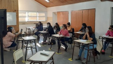 Las clases se dictan en forma presencial y virtual. Foto: Gentileza. 