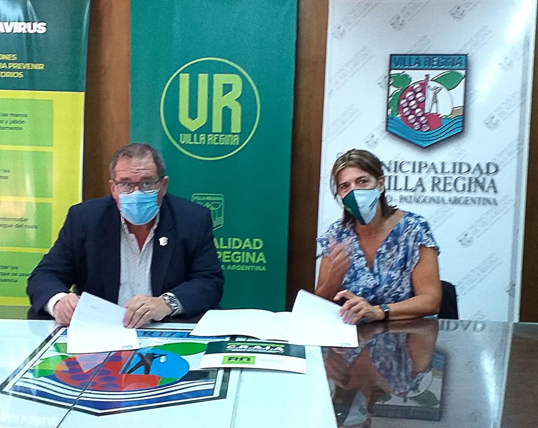 Orazi y Dell Orfano firmaron un convenio para un centro de atención de personas con adicciones. (Foto Néstor Salas)