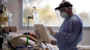 Otros 143 muertos y 7.886 nuevos casos de coronavirus en la Argentina