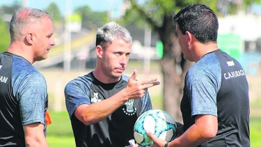 El Huracán de Damonte se enfrenta hoy a Estudiantes de San Luis de Aldo Paredes.