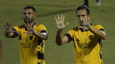 Cardona e Izquierdoz, artífices del tanto del triunfo, le dedican el gol a Tevez 