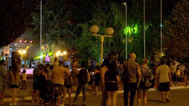 Durante los espectáculos del Domingo de Plaza en Regina, se podrán donar útiles escolares.