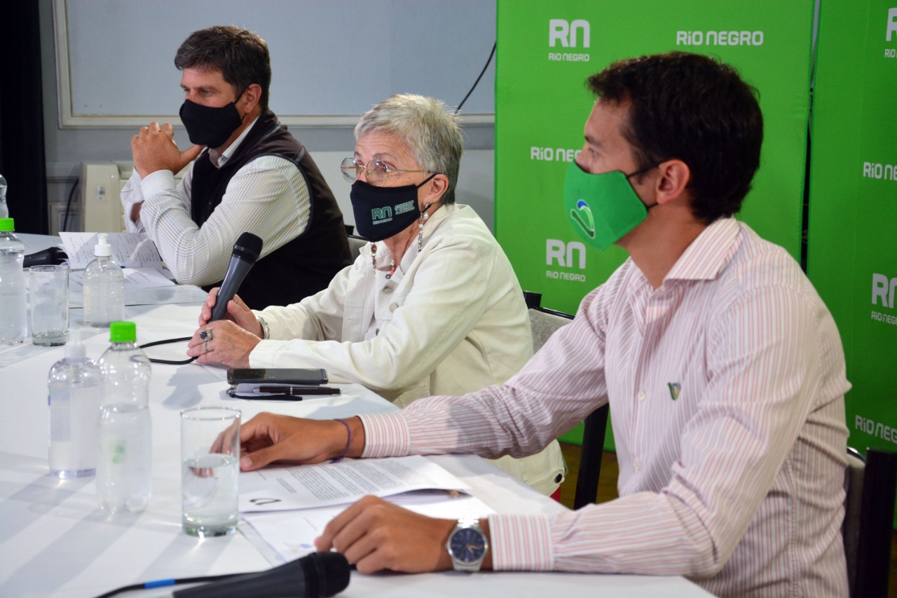 Hollman, MIgani y Gutierrez durante el encuentro con la prensa. Foto: Marcelo Ochoa.
