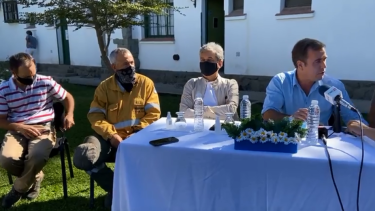 El viceministro de Medio Ambiente de Nación, Sergio Federovisky, dijo que el incendio en El Bolsón está contenido aunque no controlado. 