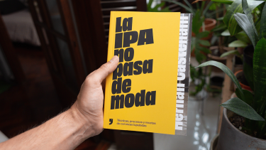 Fans de la cerveza artesanal lo aman: acaba de publicar la biblia de las IPA´s