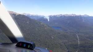 Trabajan para extinguir el incendio de Lago Hermoso: fue por un rayo