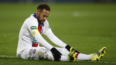 Neymar está cansado de la liga de Francia y podría emigrar. 