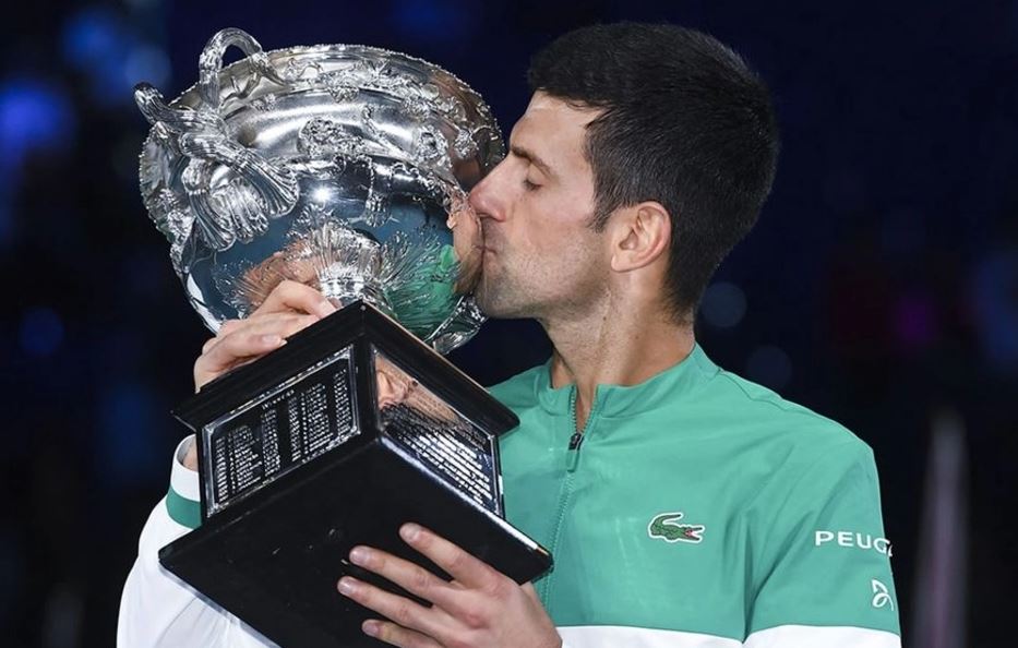 Novak Djokovic se consagró campeón del Abierto de Australia por novena vez. 