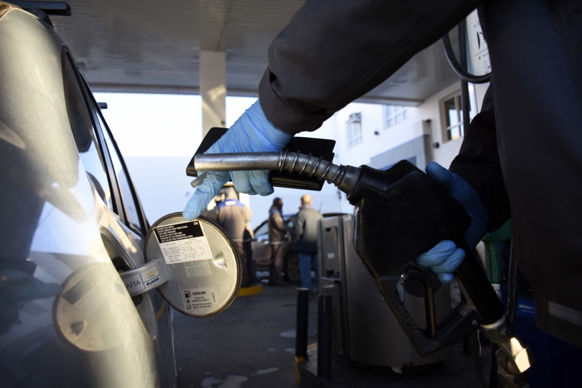 Combustibles: el dilema entre el buffer de precios, el conflicto de Ormuz y la suba de impuestos