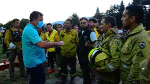 El Bolsón: afectuosa despedida para los brigadistas que ayudaron en el incendio