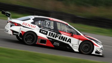 Rossi subió al podio y le sobró para ser campeón del Súper TC 2000