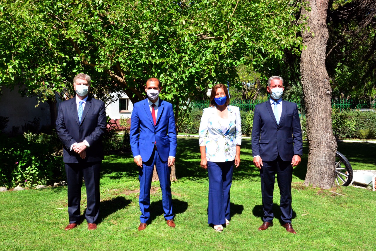 Cuatro de los seis gobernadores patagónicos participan en el enceuntro. Fotos: Marcelo Ochoa