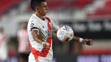 Matías Suárez es  titular en el equipo riverplatense. 