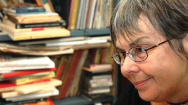 Montes fue clave en la renovación de los estudios de literatura infantil y juvenil y aportó numerosos y comprometidos ensayos en este campo.