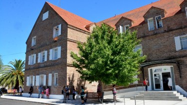 La Provincia desembolsó unos 4.000 millones adicionales por las subas salariales. (Foto: Marcelo Ochoa)