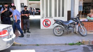 Peritan el celular del único detenido por el millonario robo en Viedma