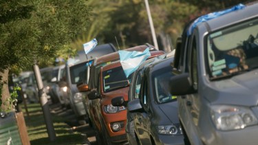 La caravana circuló por la Costanera viedmense. 
Foto: Pablo Leguizamon