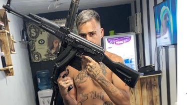 El rapero compartía imágenes con armas en su cuenta de Instagram.