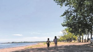 Acampar en Mari Menuco para Semana Santa: el lago lindo y cercano