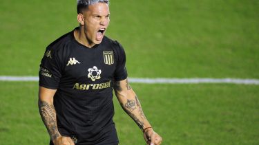 Copetti volvió a ser clave al anotar el 2-1.