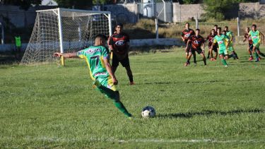 Unión y Petrolero empataron 1 a 1 en Zapala. (Foto: Gentileza Daniel Signorile)