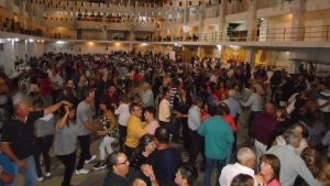 Entre Ríos: adultos mayores hicieron una fiesta clandestina con 500 invitados