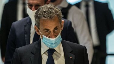 Para la Justicia, el ex presidente es responsable de tráfico  de influencias.-