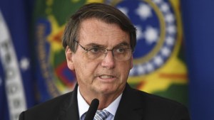 Según Bolsonaro, Brasil está «yendo bien» y es un «ejemplo» contra el coronavirus