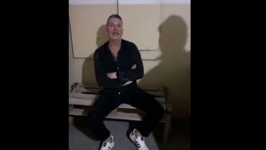 Alvaredo en una imagen del video que se viralizó, donde insulta a los policías en claro estado de ebriedad.-