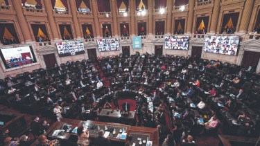 Cruces. Los diputados PRO Iglesias y Wolff interrumpieron en varios tramos el discurso.