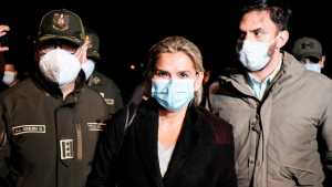 Detuvieron a la expresidenta de Bolivia Jeanine Áñez