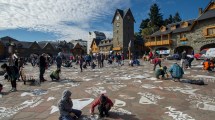 Imagen de Día de la Memoria: hoy hay marcha y repintada de pañuelos en Bariloche
