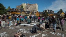 Imagen de En Bariloche marcharon para repudiar el golpe de 1976