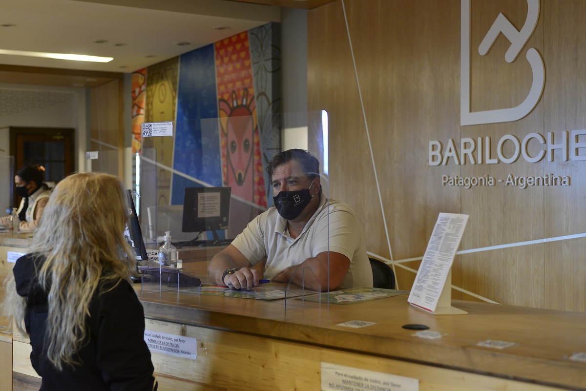 La mayoría de los trabajadores de la Municipalidad de Bariloche cumple con trabajo presencial. Foto: Alfredo Leiva