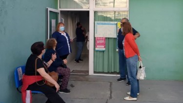 La campaña se trasladó al vacunatorio del hospital Ecay. Foto: gentileza.