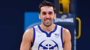 El argentino anotó 6 puntos y repartió 5 asistencias. 