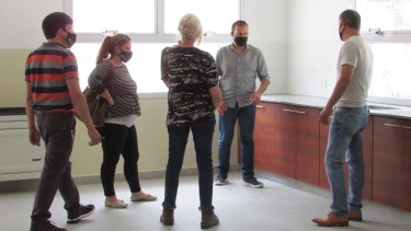 Después de seis años, los alumnos y docentes volverán al edificio de la escuela 232 de Ingeniero Huergo. (Foto Néstor Salas)