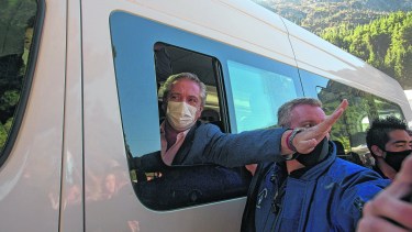 El presidente no pudo calmar a los que pedían que no se reflotara la megaminería. Foto: Marcelo Martínez