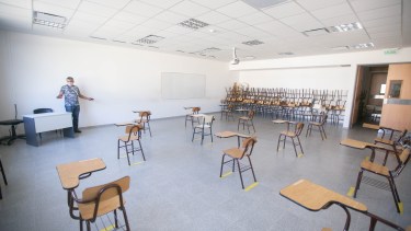 Las aulas en la Universidad Nacional de Río Negro (sede Roca) volvierona  la presencialidad. Foto: Juan Thomes